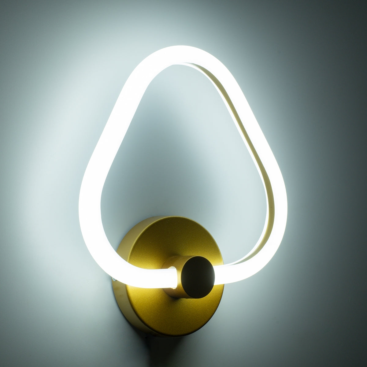 GloboStar® REGINA 61342 Φωτιστικό Τοίχου - Απλίκα Design LED CCT 8W 960lm 360° AC 220-240V - Εναλλαγή Φωτισμού μέσω Διακόπτη On/Off All In One Ψυχρό 6000k+Φυσικό 4500k+Θερμό 2700k Μ25 x Π7 x Υ28.5cm - Χρυσό - ledmania.gr