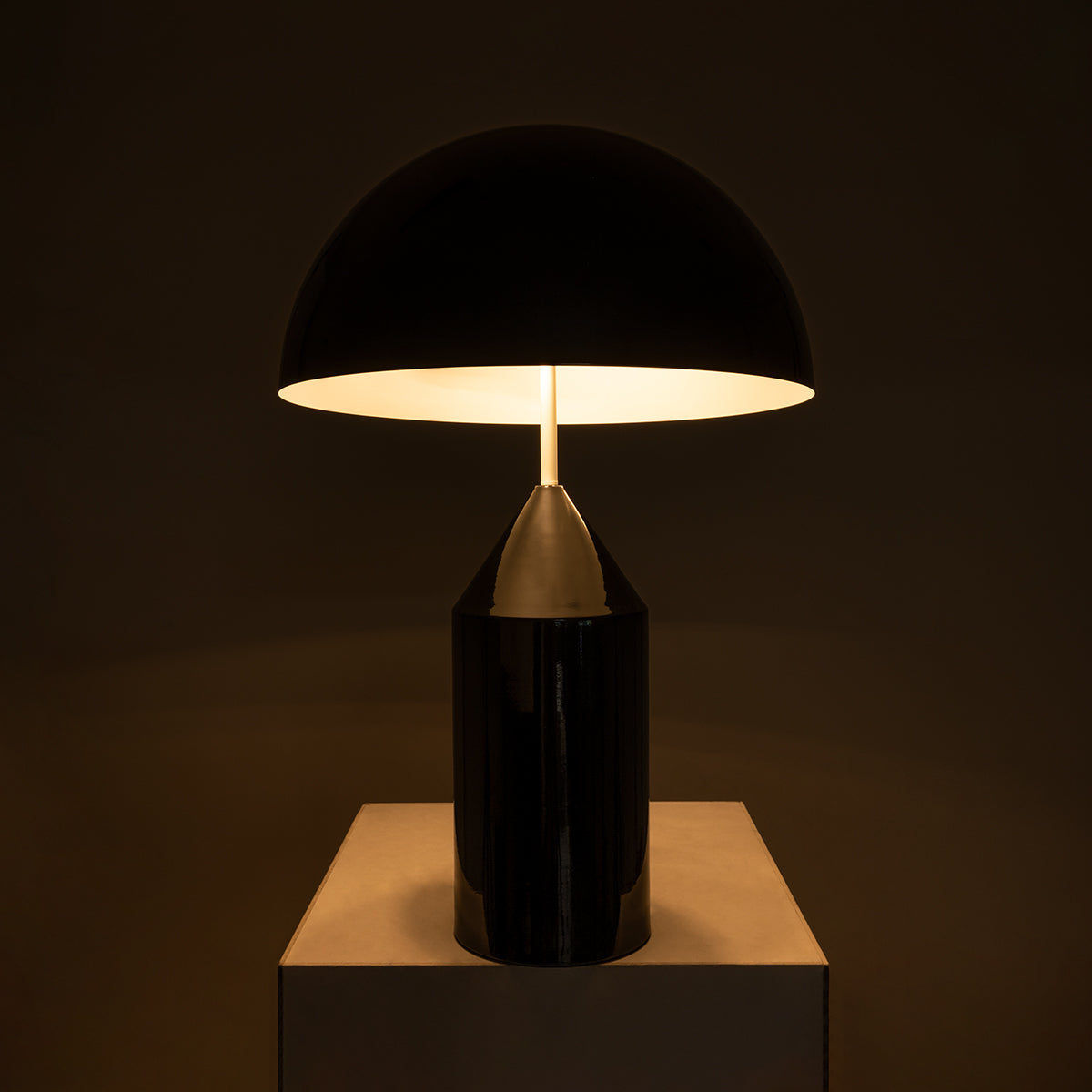 GloboStar® URANUS-L 61457 Μοντέρνο Επιτραπέζιο Φωτιστικό Πορτατίφ Δίφωτο 2 x E27 AC220-240V IP20 - Φ50 x Υ77cm - Μαύρο Μεταλλικό Καμπάνα με Διακόπτη On/Off - 5 Years Warranty - ledmania.gr