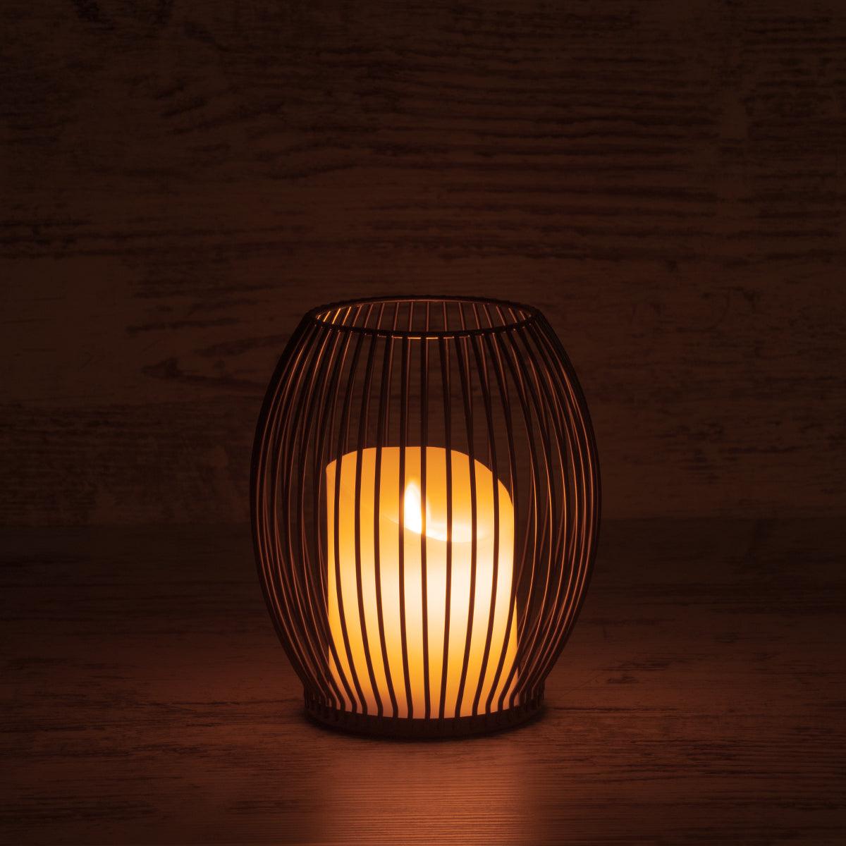 GloboStar® CANDLE 76495 Διακοσμητικό Realistic Κερί με LED Εφέ Κινούμενης Φλόγας - Μπαταρίας 2 x AA (Δεν Συμπεριλαμβάνονται) & Ασύρματο Χειριστήριο IR Θερμό Λευκό 2700K Dimmable Μαύρο Φ14 x Υ16cm - ledmania.gr