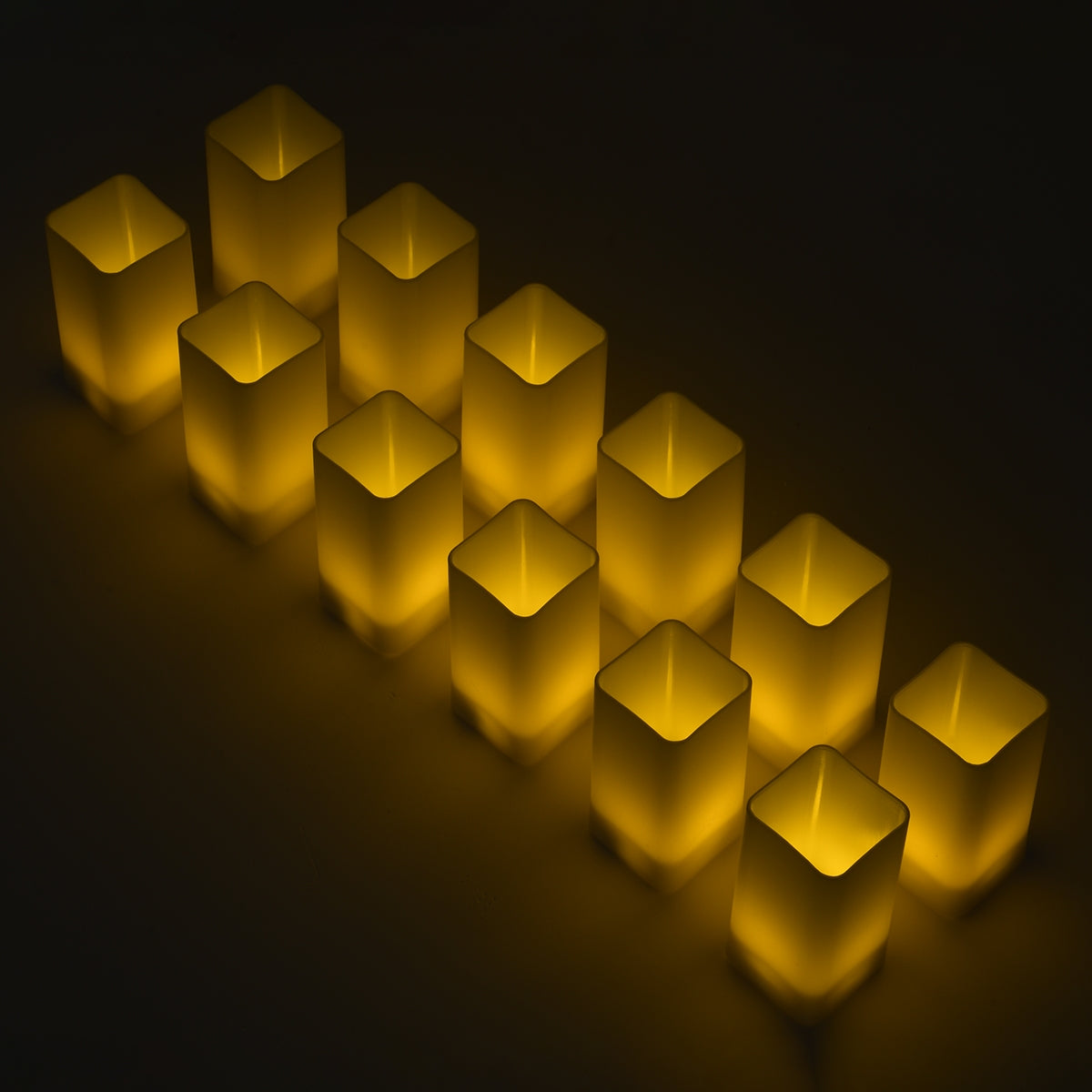 GloboStar® CANDLE 79540 ΣΕΤ 12 x Διακοσμητικά Realistic Κεράκια με LED Εφέ Κινούμενης Φλόγας - Μπαταρίας 12 x CR2032 Θερμό Λευκό 2700K Μπεζ L3.7 x W3.7 x H7.5cm - ledmania.gr