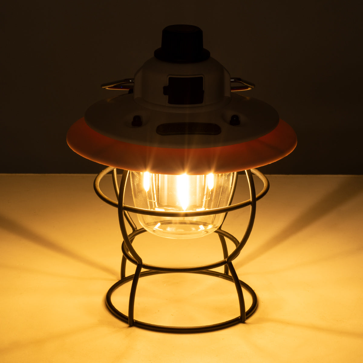 GloboStar® 85696 Αυτόνομο Φανάρι Camping LED 4W USB 2.0 με Επαναφορτιζόμενη Μπαταρία 1 x 18650 2000mAh Li-ion Power Bank IP20 Dimmable Ροζ με Διάφανο Γυαλί CCT Εναλλαγή Φωτισμού μέσω On/Off All In One Ψυχρό 6000K+Φυσικό 4500K+Θερμό 2700K Φ13.5 x Υ17.5cm - ledmania.gr