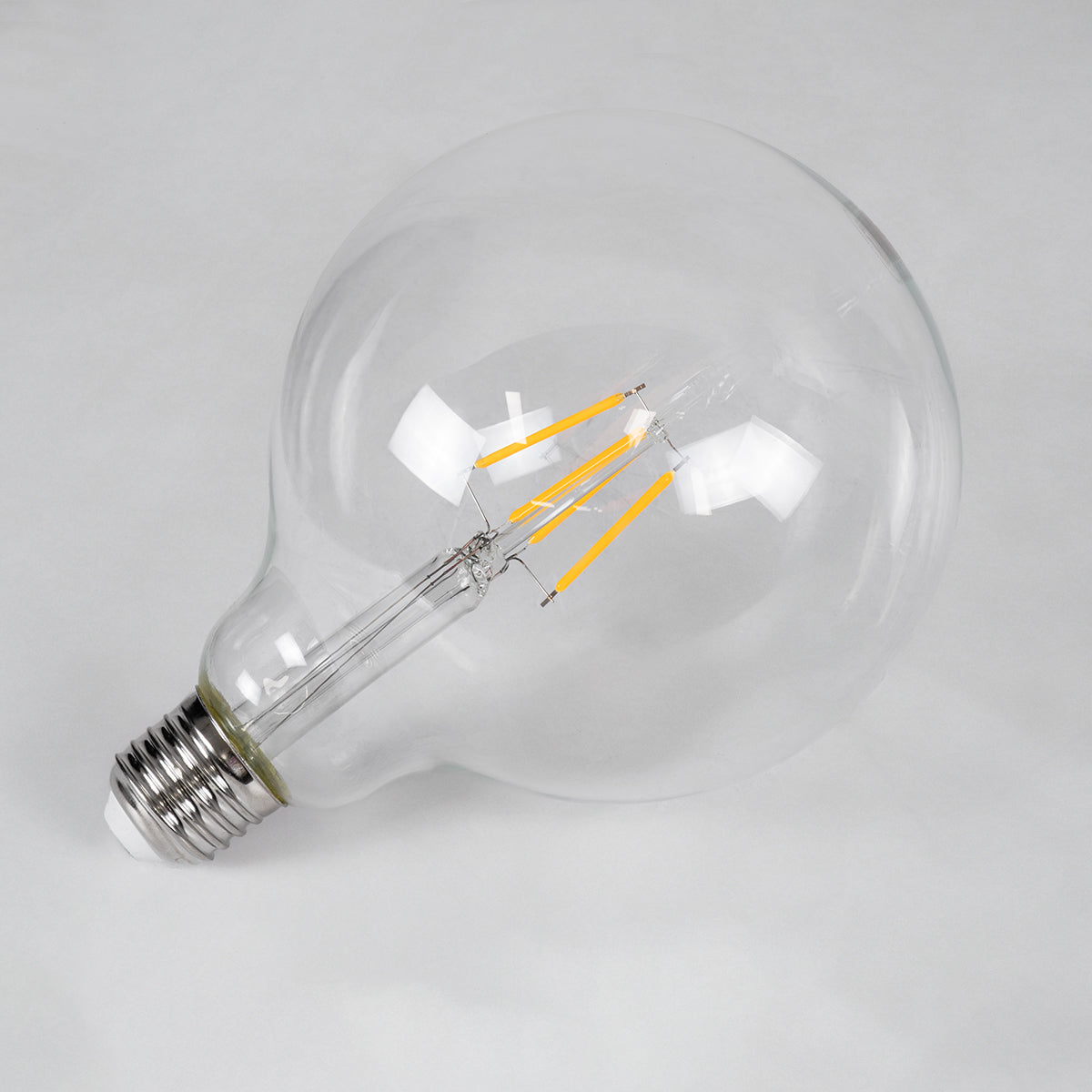 GloboStar® 99012 Λάμπα LED Long Filament E27 G125 Γλόμπος 4W 400lm 360° AC 220-240V IP20 Φ12.5 x Υ18cm Θερμό Λευκό 2700K με Διάφανο Γυαλί - Dimmable - 3 Years Warranty - ledmania.gr