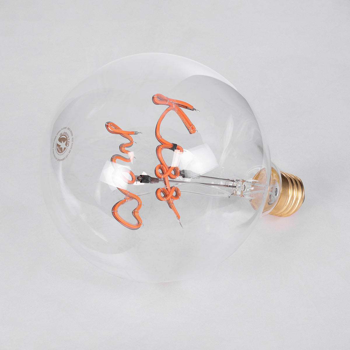 GloboStar® 99256 Λάμπα LED Ultra Thin Soft S Spiral Letter Filament E27 G125 KISS ME Γλόμπος 4W 340lm 360° AC 220-240V IP20 Φ12.5 x Υ18cm Ροζ με Διάφανο Γυαλί - Dimmable - 3 Years Warranty - ledmania.gr