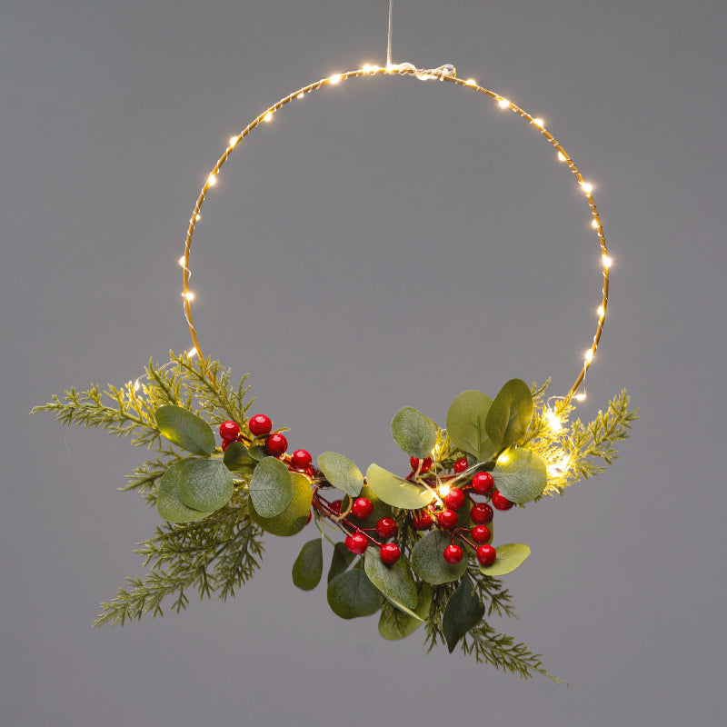 RING LEAVES BERRIES ΔΙΑΚΟΣΜ ΚΡΕΜΑΣΤΟ 40LED ΛΑΜΠ ΘΕΡΜΑ ΜΠΑΤ 3ΧΑΑ (ΔΕΝ ΣΥΜΠ) IP20 ΔΙΑΜ:30cm 30cm ΚΑΛ - ledmania.gr