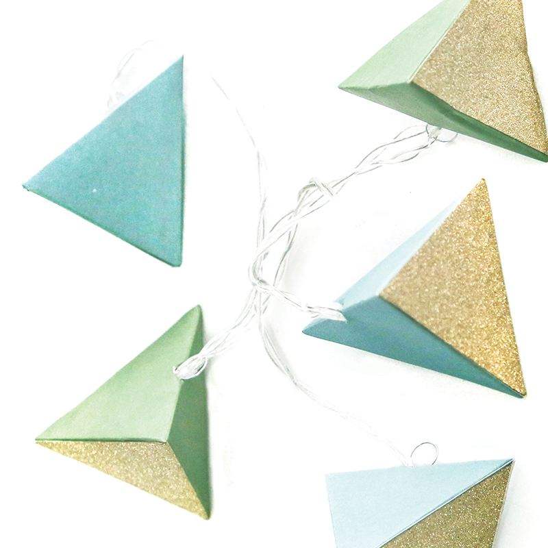 PAPER DECORATIVE STRING LIGHTS” ΠΡΑΣΙΝΟ TΡΙΓΩΝΟ 10 LED ΛΑΜΠΑΚ ΣΕΙΡΑ ΜΠΑΤΑΡ(2xΑΑ) ΘΕΡΜΟ ΛΕΥΚΟ IP20 - ledmania.gr