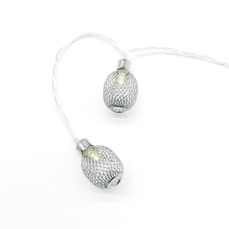 "METAL PINAPPLE" 10 LED ΛΑΜΠΑΚ ΣΕΙΡΑ ΜΠΑΤΑΡ.(3xAA) ΘΕΡΜΟ ΛΕΥΚΟ ΑΣΗΜΙ ΜΕΤΑΛΛΟ IP20 135+30cm ΔΙΑΦΑΝ ΚΑ - ledmania.gr