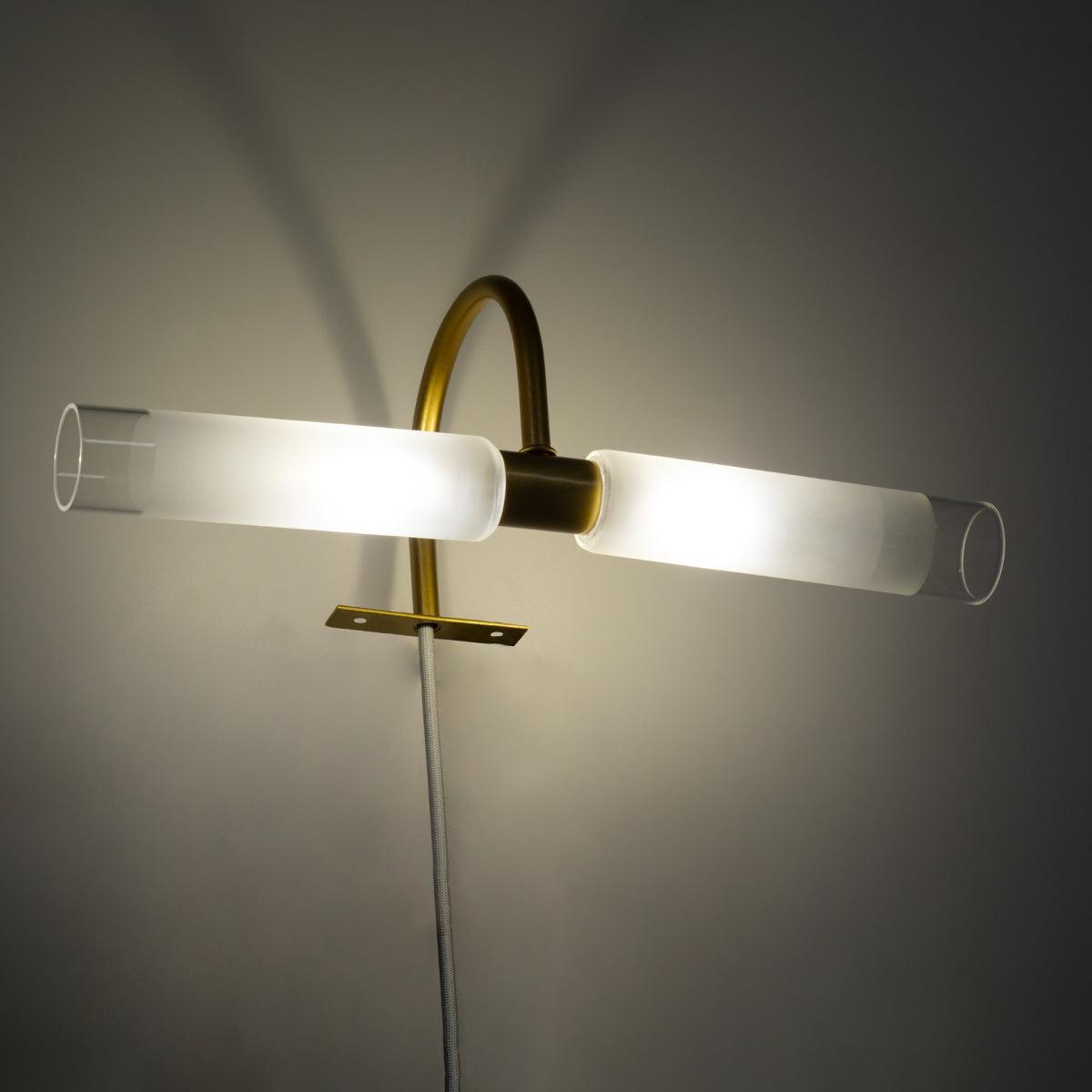 GloboStar® FLORA 60413 Μοντέρνο Φωτιστικό Τοίχου - Απλίκα Καθρέπτη Μπάνιου - Πίνακα 2 x G9 270° AC 220-240V IP44 Μ31 x Π13 x Υ12cm - Χρυσό - ledmania.gr