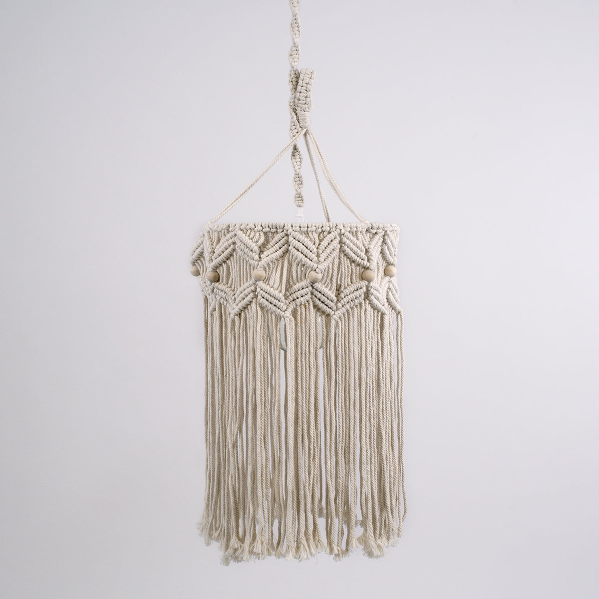 GloboStar® 36206 CONGO Καπέλο Φωτιστικού Boho - Μακραμέ Πλεκτό Χειροποίητο Μπεζ Υφασμάτινο με Σχοινί Φ30 x Υ80cm - ledmania.gr