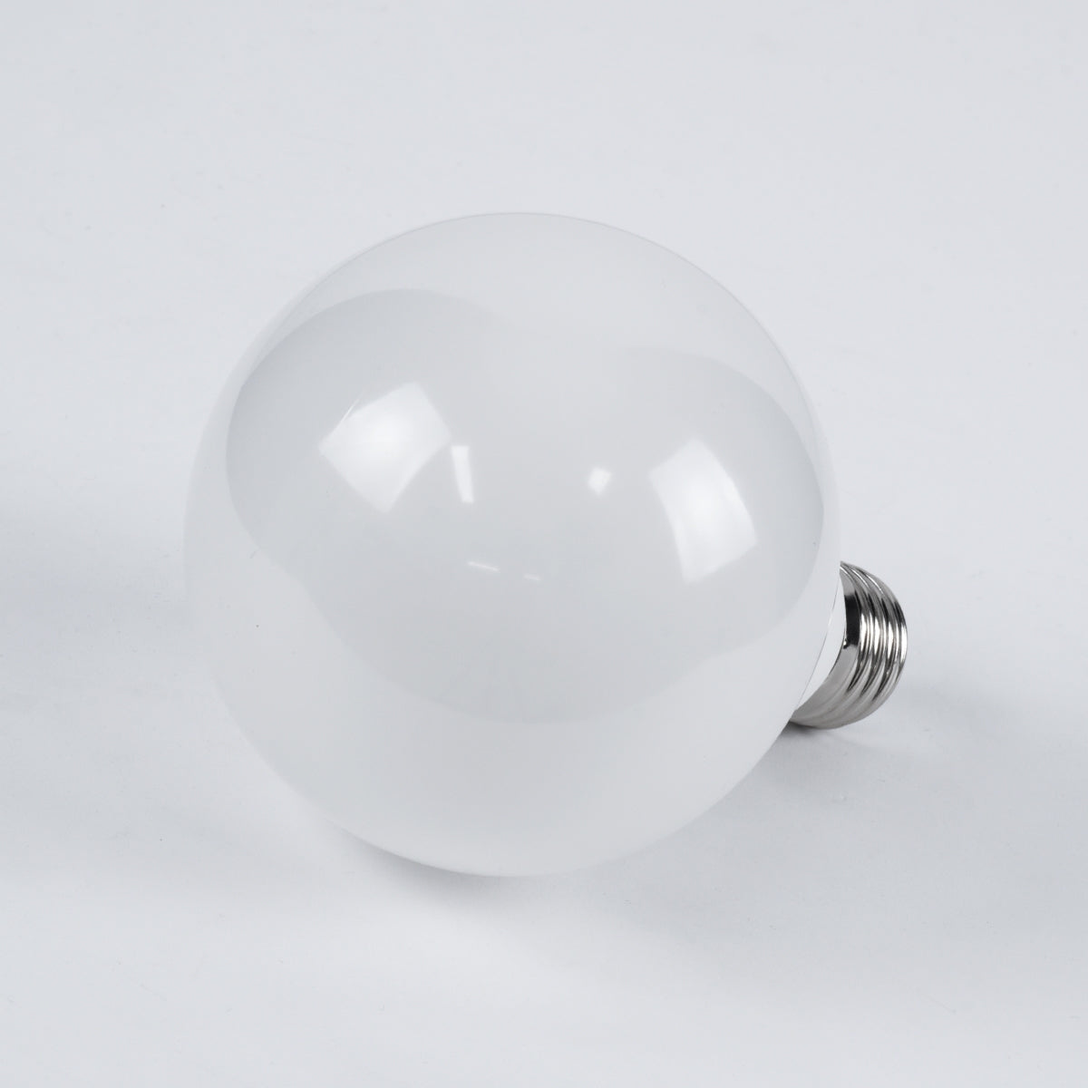 GloboStar® 60041 Λάμπα LED E27 G95 Γλόμπος 15W 1410lm 260° AC 220-240V IP20 Φ9.5 x Υ14cm Θερμό Λευκό 2700K - ledmania.gr